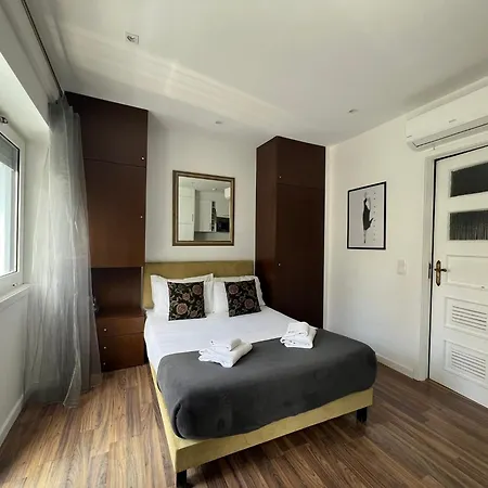 Lägenhet Almada & Oporto