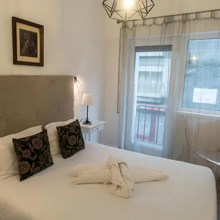 Almada Studios&suites Apartamento Oporto
