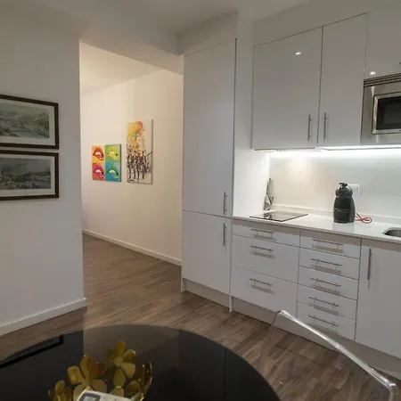 Almada Studios&suites Apartamento *