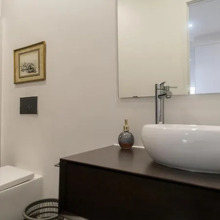 Almada Studios&suites Apartamento *