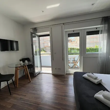 Almada Studios&suites Apartamento *