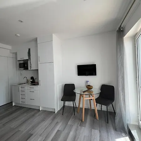 Apartment Almada & *