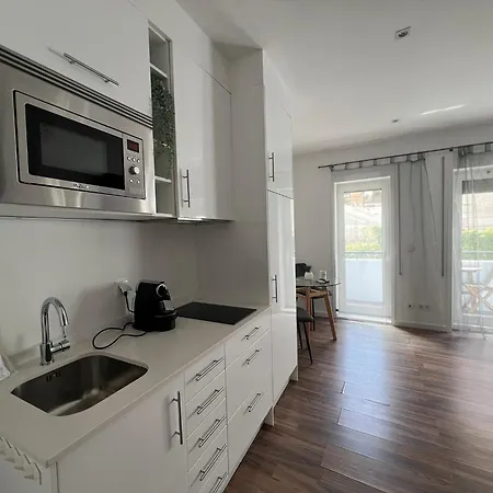 Almada & Apartment Porto