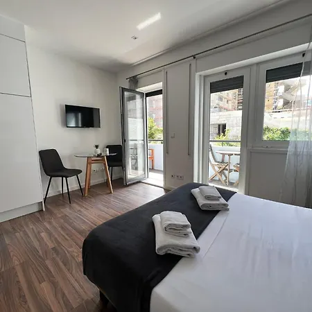 Apartment Almada & *